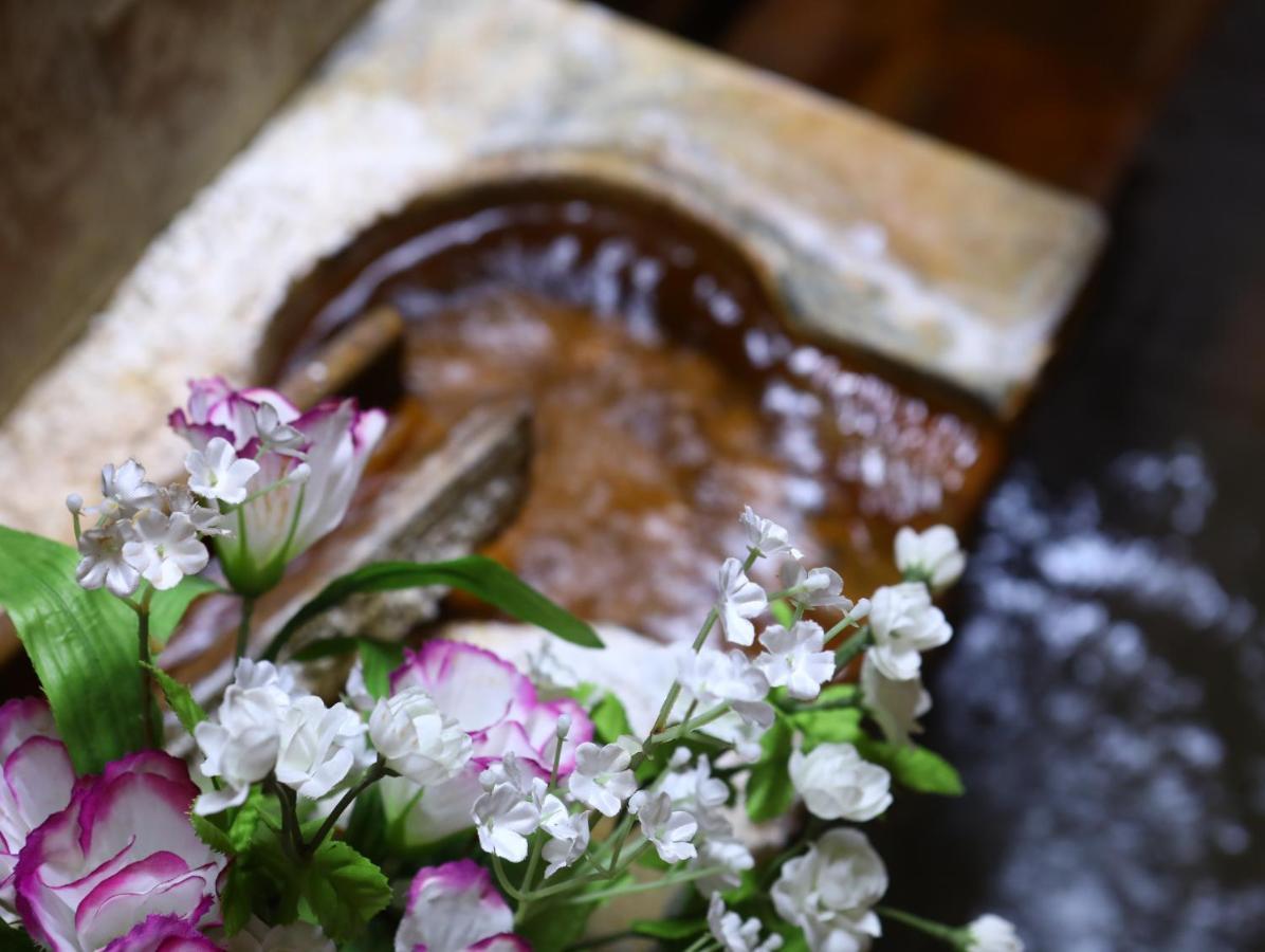 Ikariya Ryokan Yamanouchi  Extérieur photo