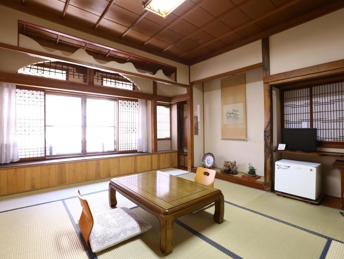 Ikariya Ryokan Yamanouchi  Extérieur photo